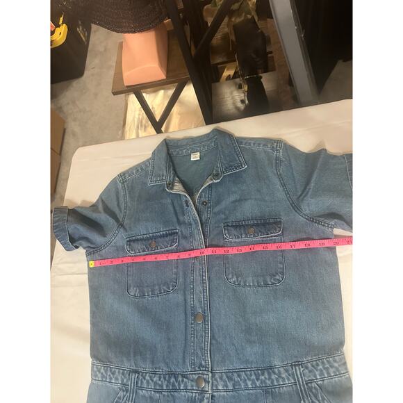 Old Navy Denim Short Sleeve Jumpsuit - Medium - Picture 4 of 7